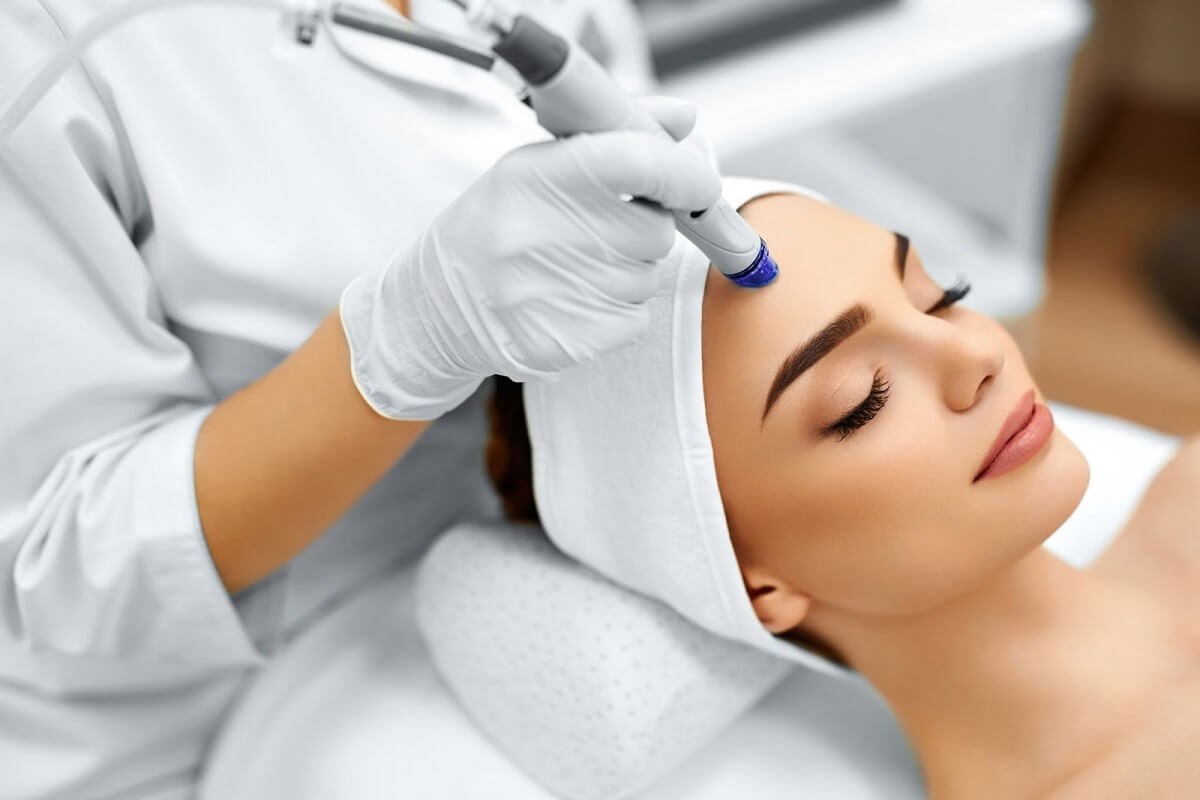 hizmetler-hydrafacial-620143023.jpg